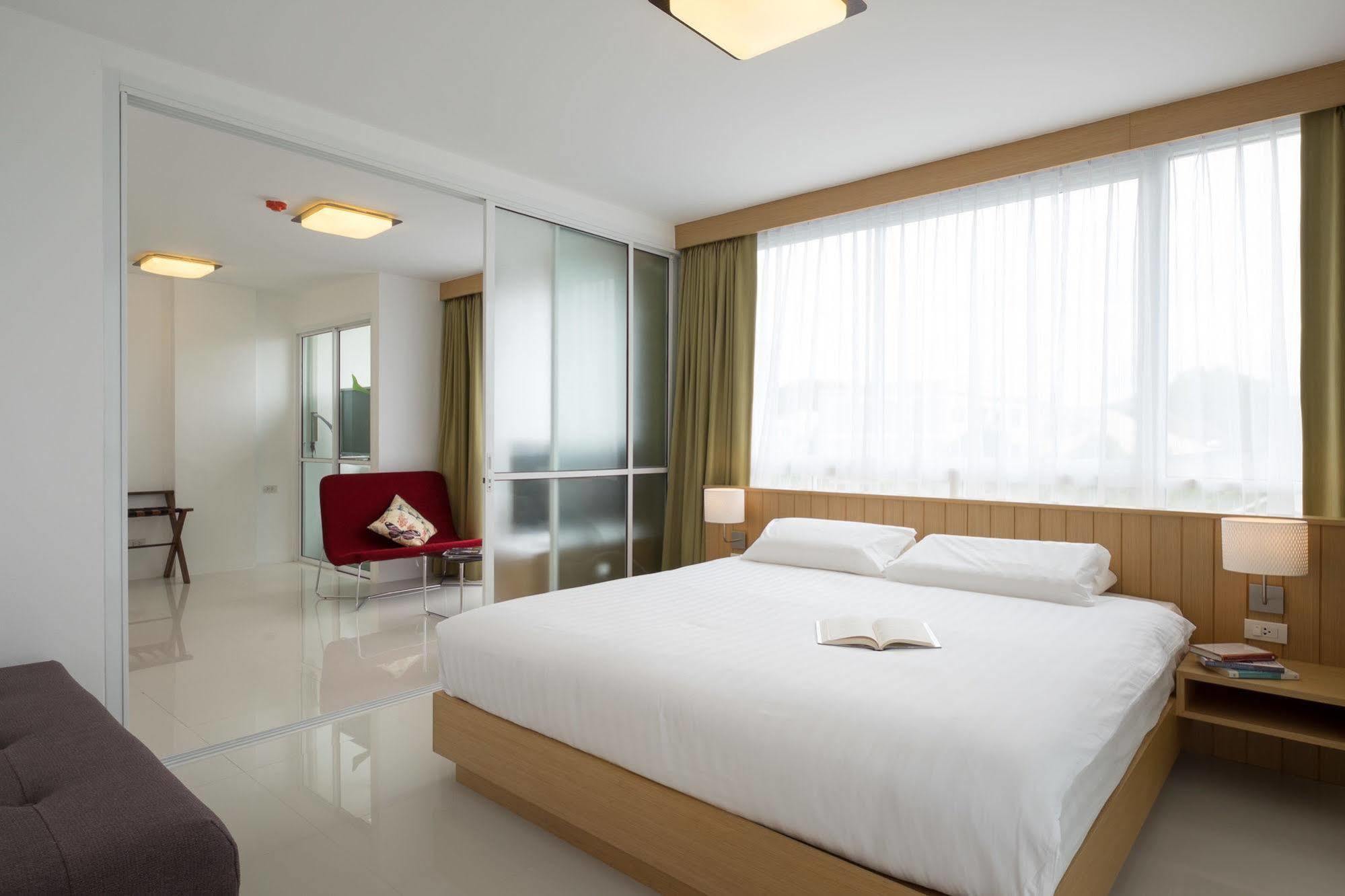 Apartment Modern Thai
