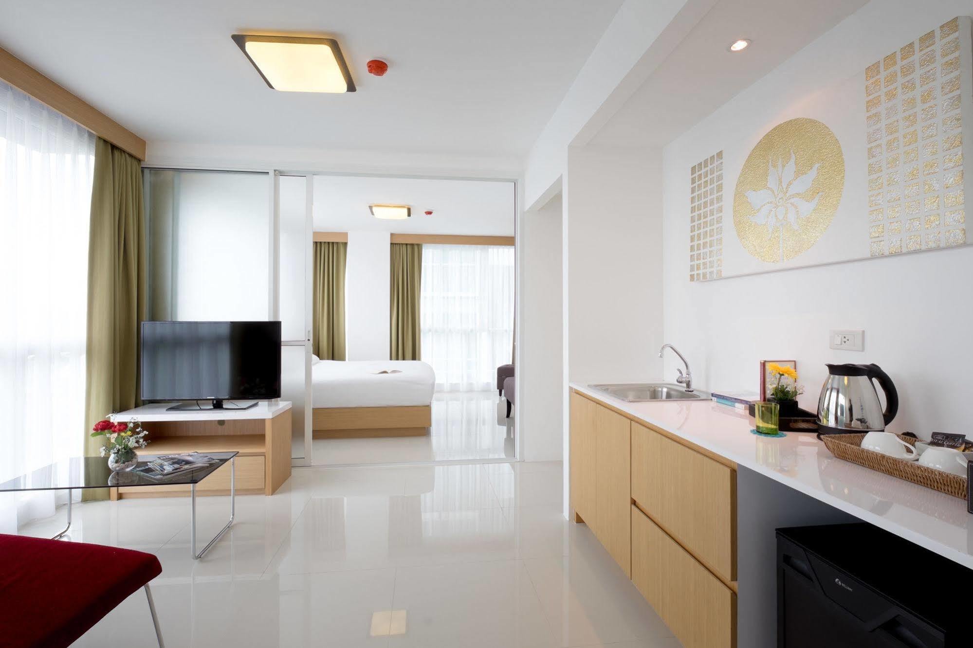 Modern Thai Apartment Phuket