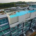 Modern Thai Suites Hotel - SHA Plus